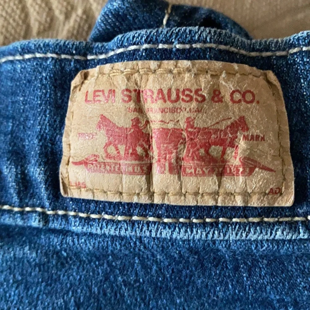 ~Levi’s~ Vintage Too Superlow 524 Skinny Jeans